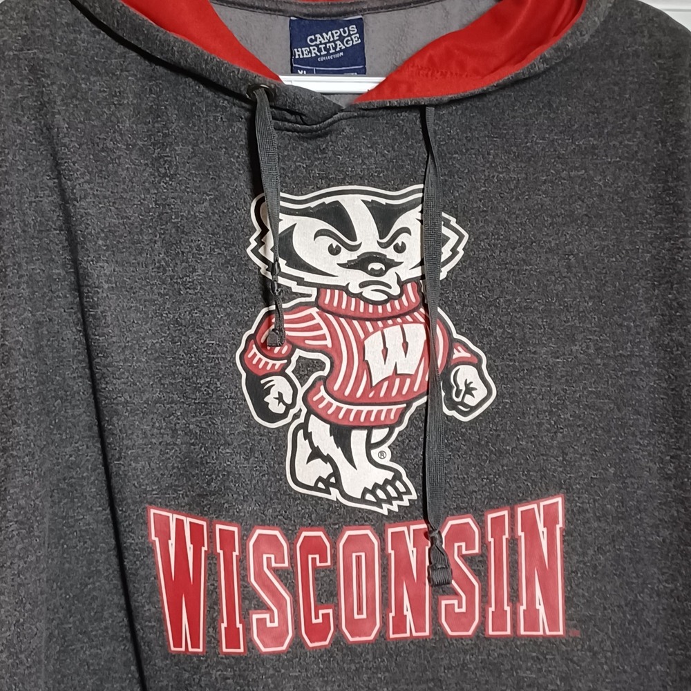🔥 Wisconsin Badgers Bucky Logo Campus Heritage Gray Pullover Hoodie Men's XL